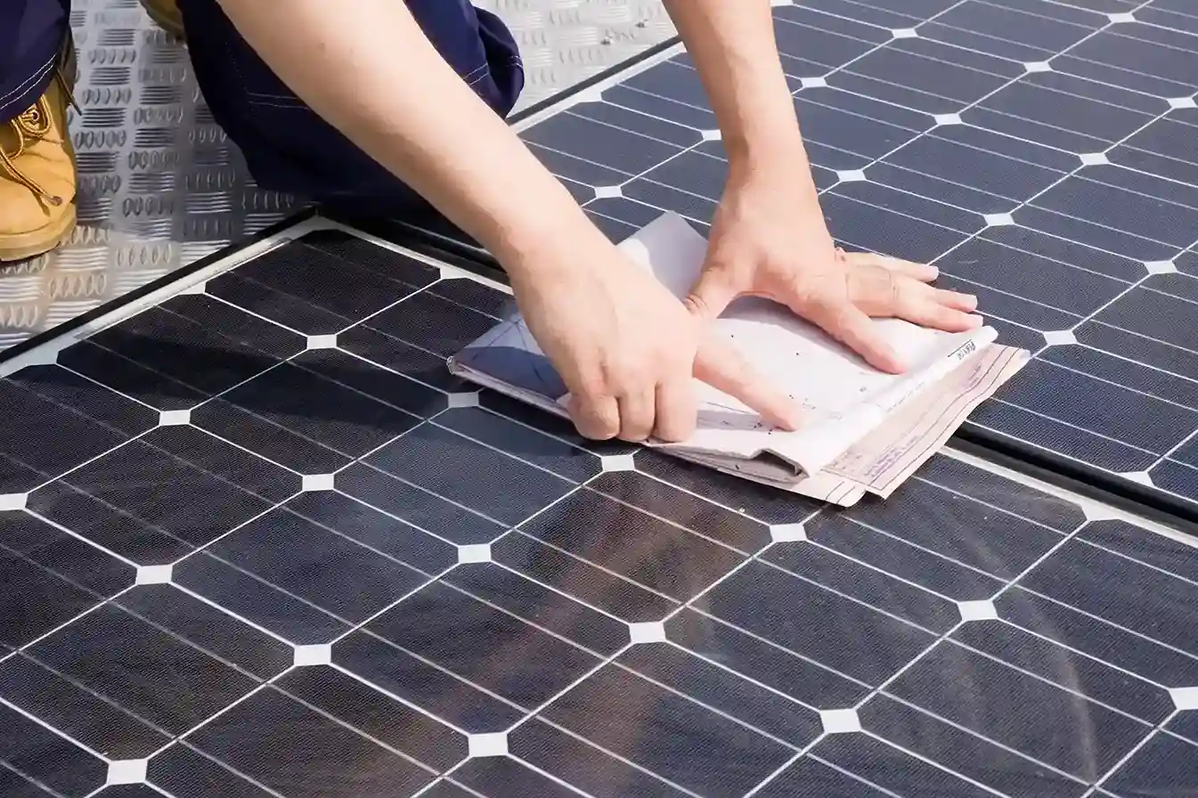 cuidado y mantenimiento de placas solares en alicante